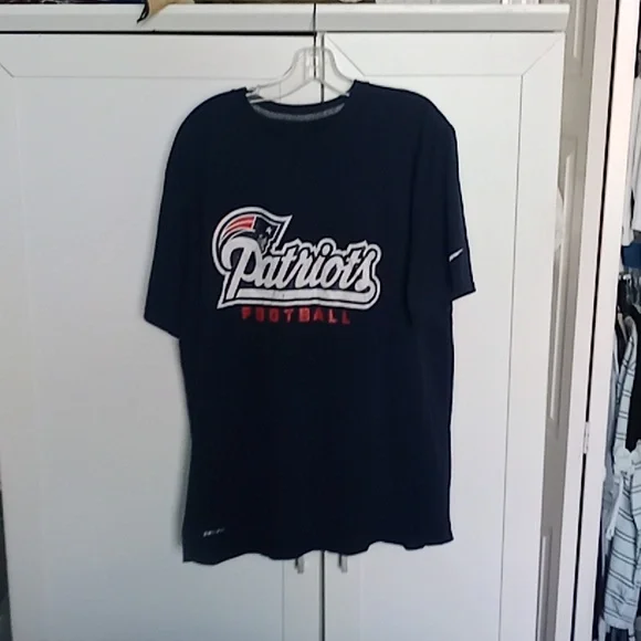 Nike Dri Fit New England Patriots Tee Shirt Size XL (labels faded inside & back) - Picture 4 of 4